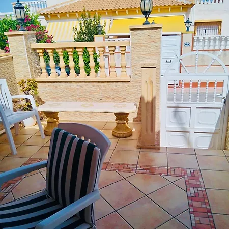 Casa Trudy Дом отдыха Торевьиа